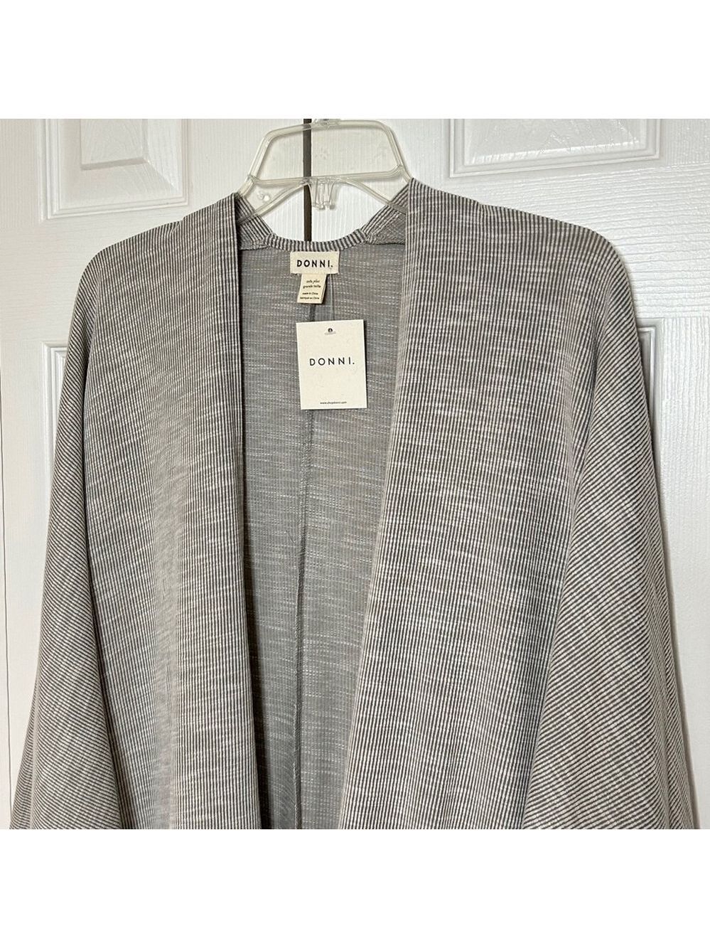 Donni Anthropologie Plus Size Grey White Cardigan - Picture 4 of 14